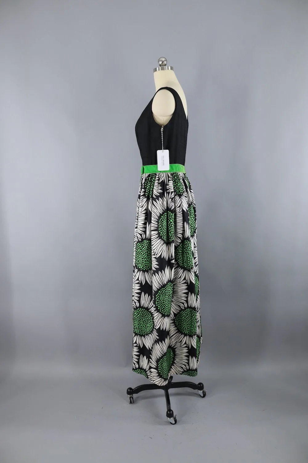 1960s Vintage Maxi Dress / Black & Green Sunflower Floral Print