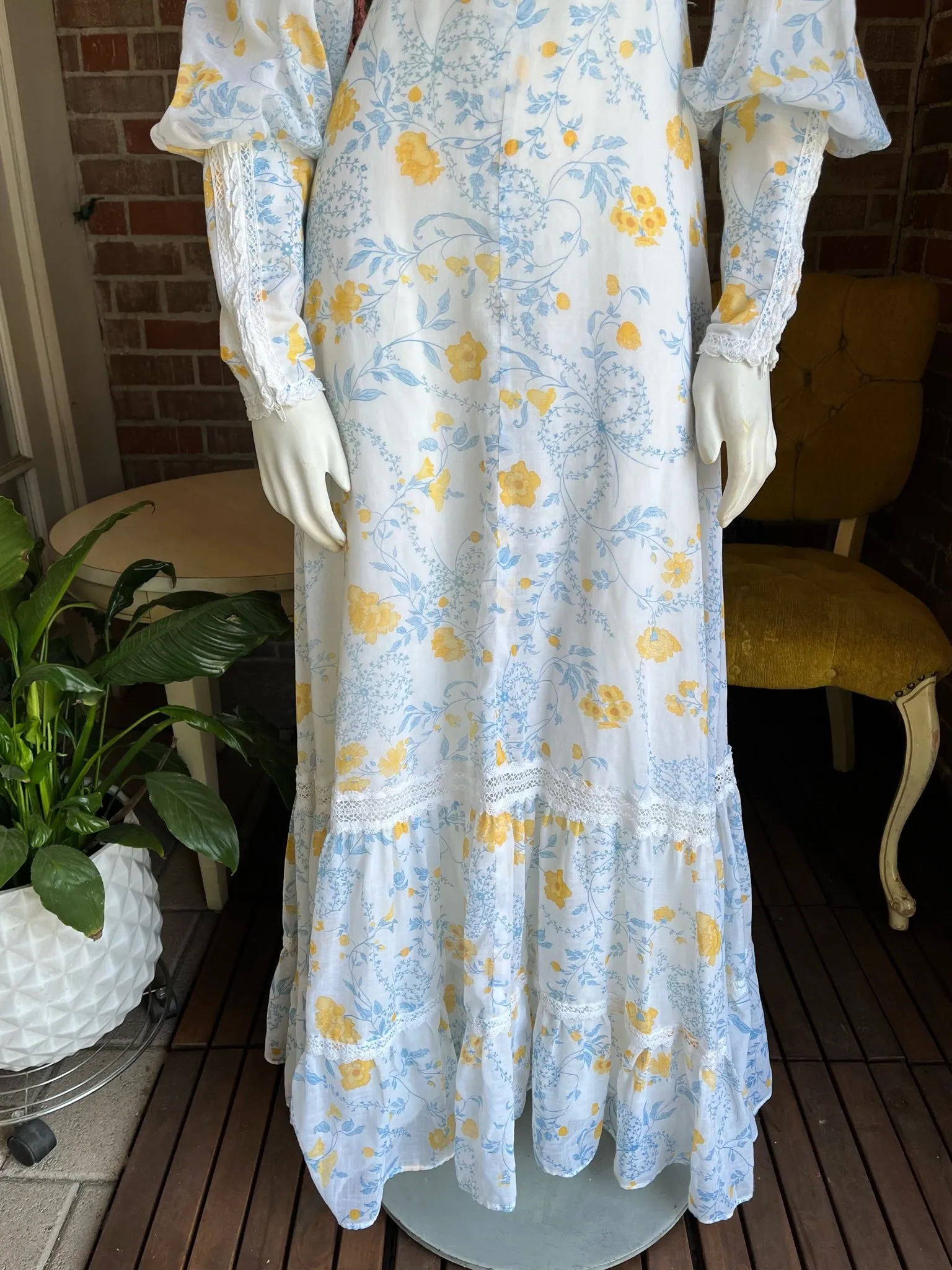 1970s Blue Floral Gunne Sax Maxi Dress