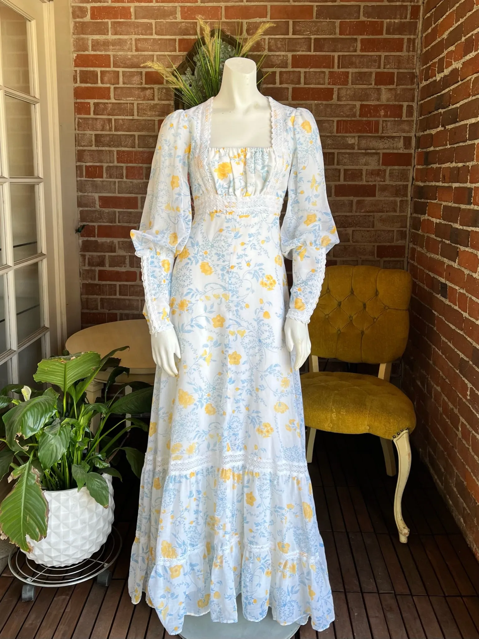 1970s Blue Floral Gunne Sax Maxi Dress