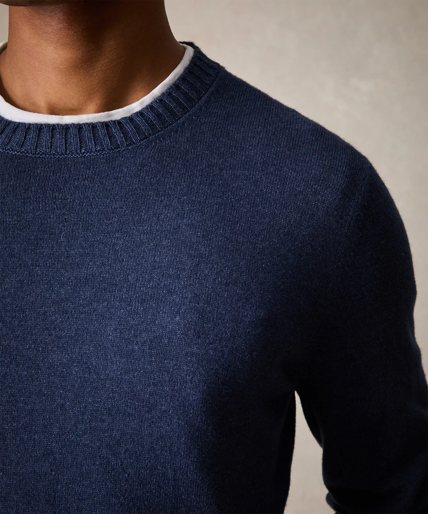 Italian Garment Dyed Cashmere Crewneck Sweater in Navy