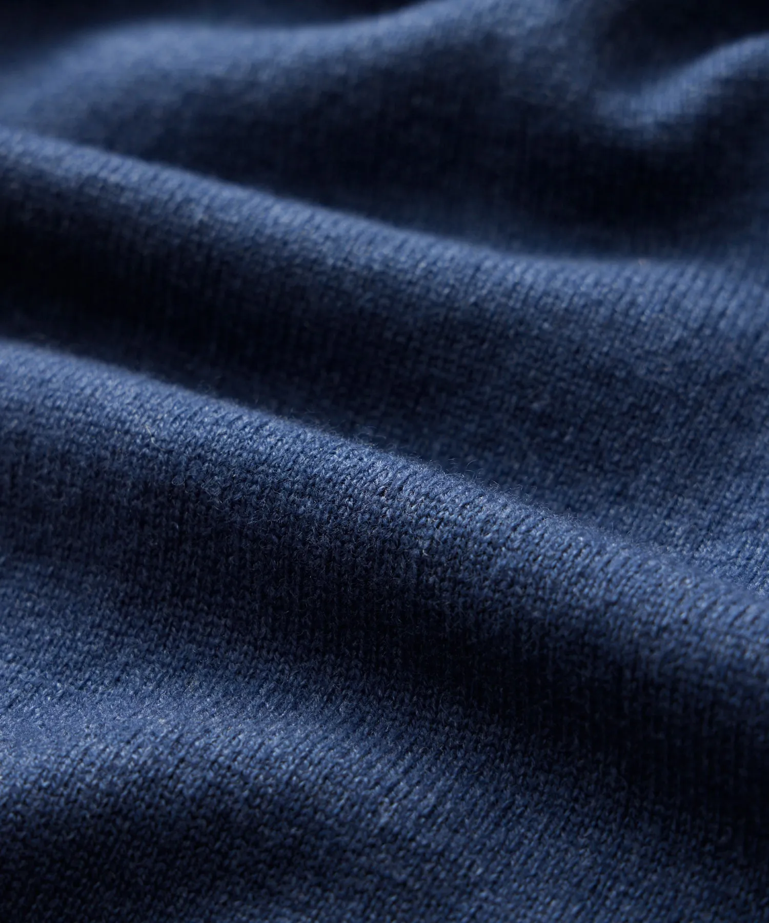 Italian Garment Dyed Cashmere Crewneck Sweater in Navy