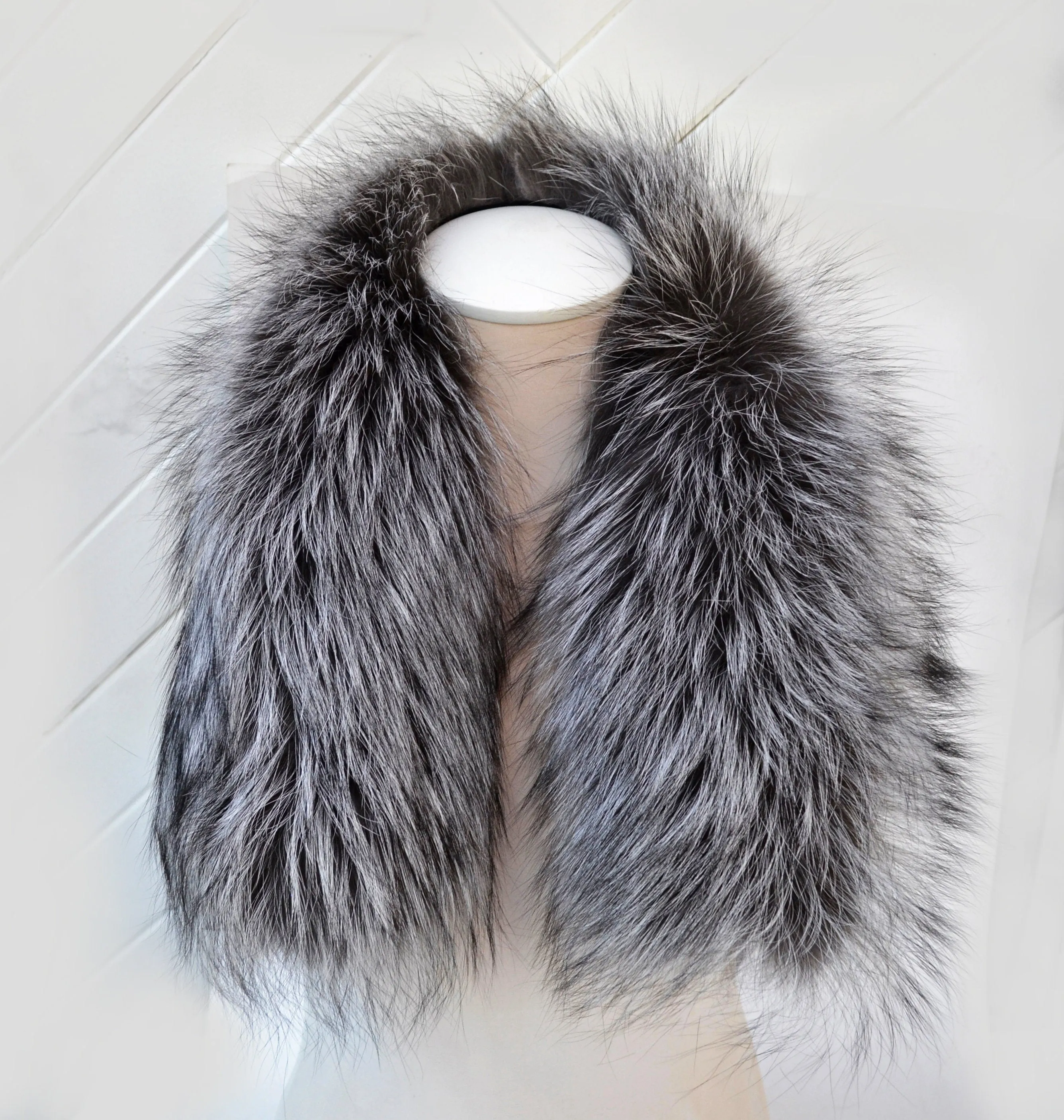 READY to SHIP, XL Real Silver Fox Fur Trim Hood, Large Fur collar trim, Fox Fur Collar, Fur Scarf, Fur Ruff, Fox Fur Hood, Fox Fur, Stripes