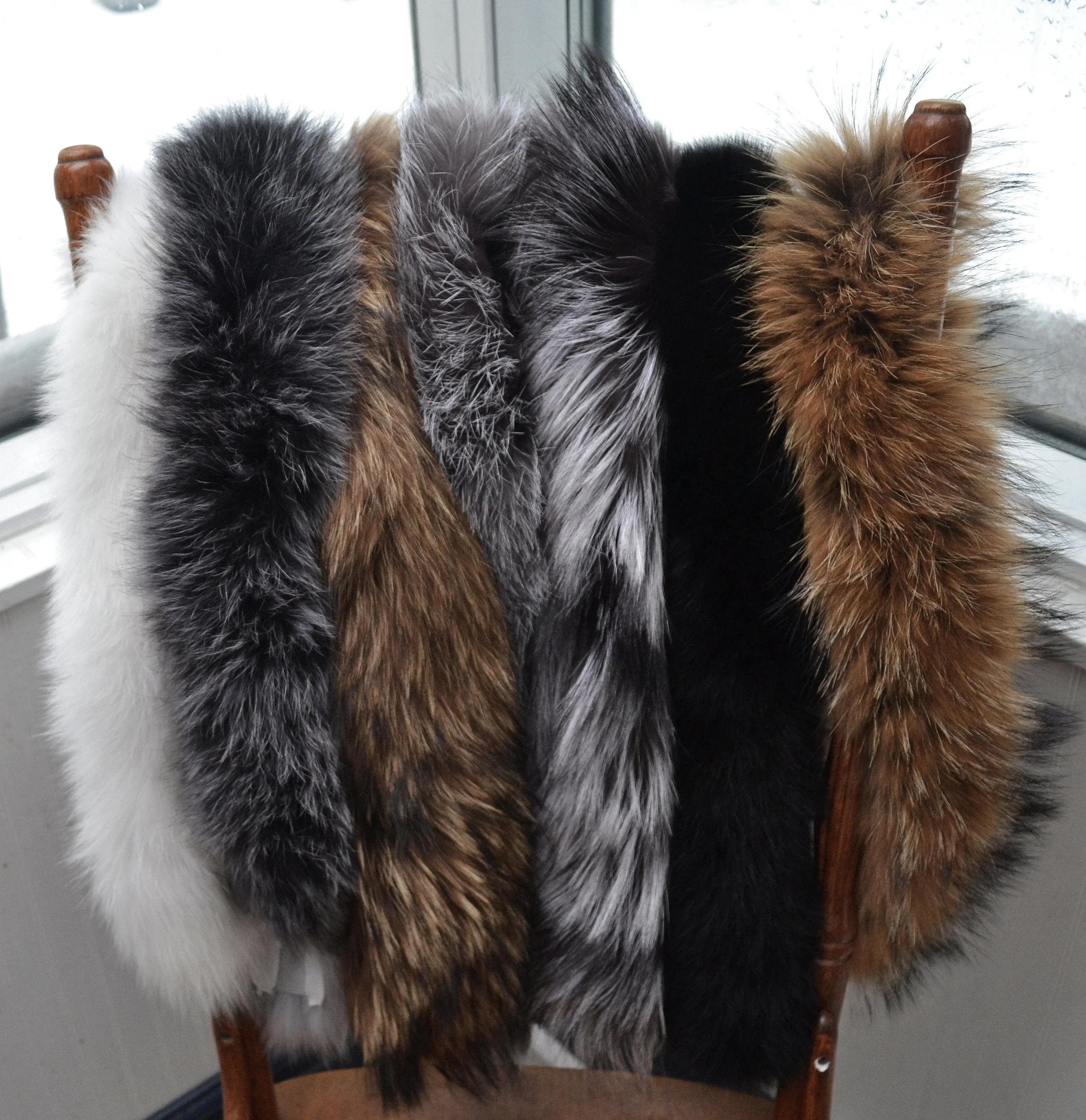 READY to Ship XXL Real Fox Fur (SKIN) Trim Hood with lining and buttons, White and Black Fox Fur Collar, Large Fur Scarf Ruff, Real Fur Hood