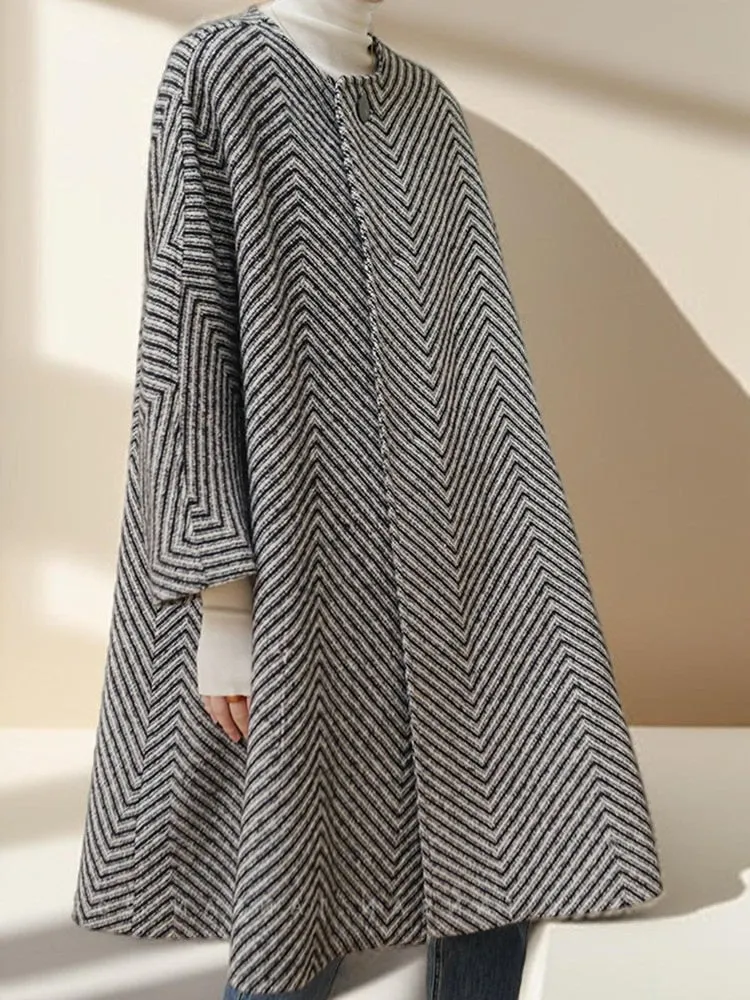 Women's Black and White Zig Zag  Wool Coat